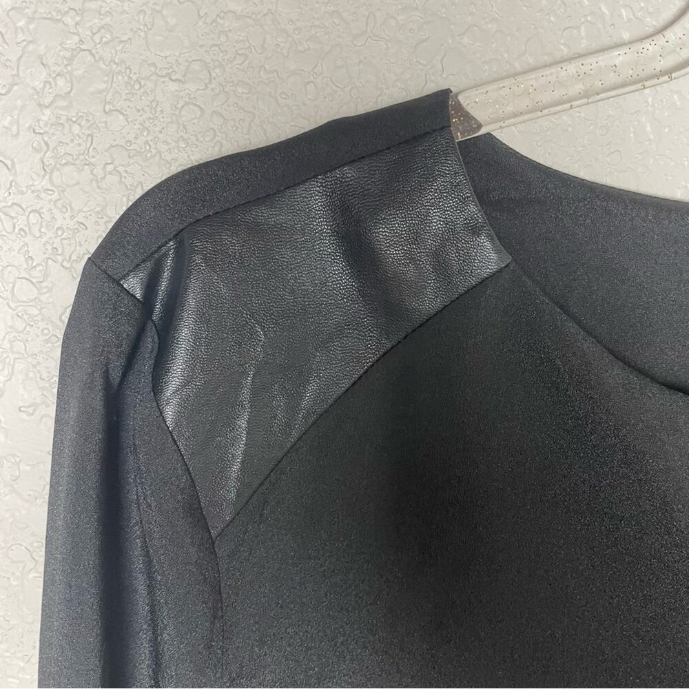 MARC NEW YORK Black Blouse w/Pleather Shoulder Patches Size M - Picture 3 of 7
